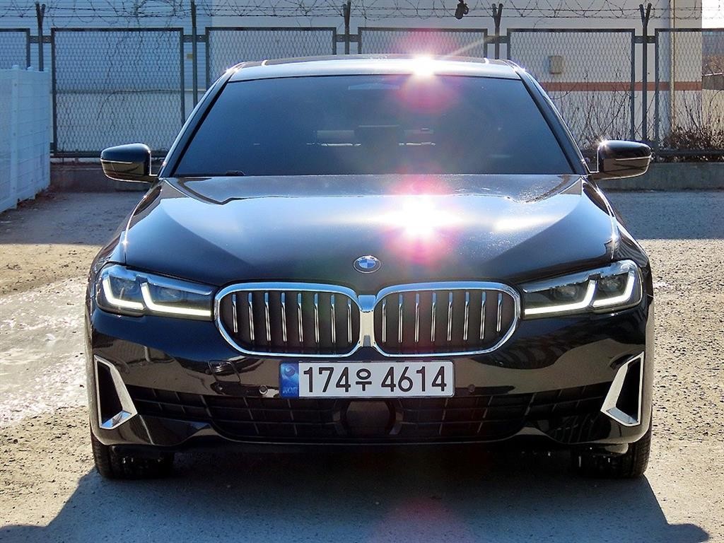 BMW 5시리즈 5시리즈 (G30) 523d xDrive 럭셔리 이미지 1