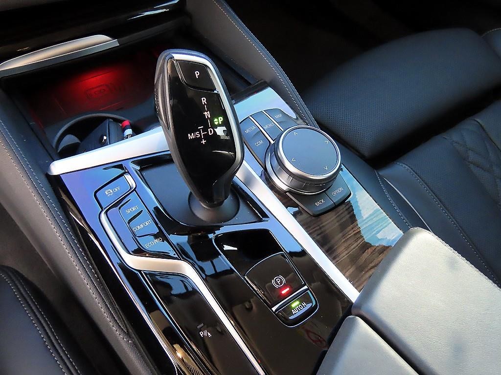 BMW 5시리즈 5시리즈 (G30) 523d xDrive 럭셔리 이미지 11