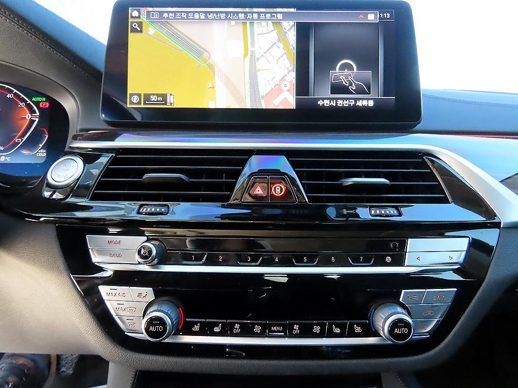 BMW 5시리즈 5시리즈 (G30) 523d xDrive 럭셔리 이미지 13
