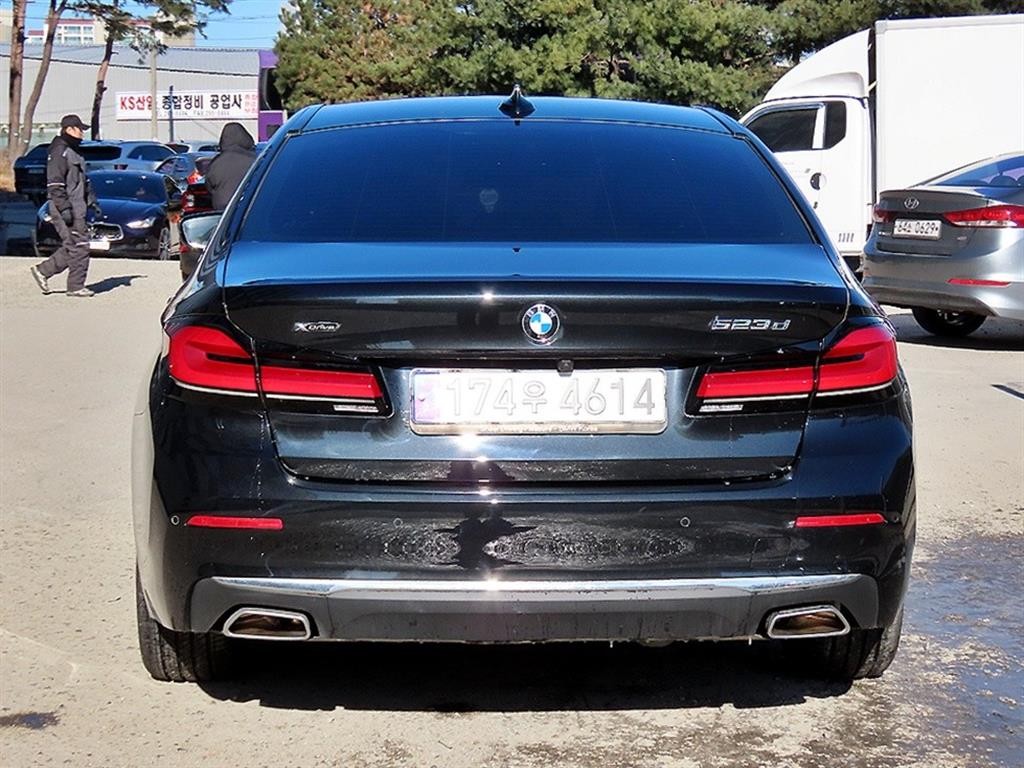 BMW 5시리즈 5시리즈 (G30) 523d xDrive 럭셔리 이미지 4