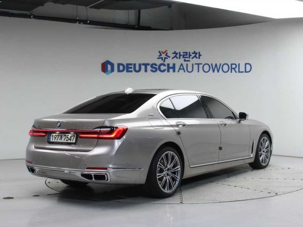 BMW 7시리즈 7시리즈 (G11) M760Li xDrive 이미지 2