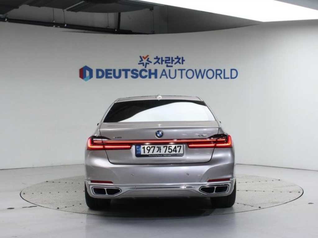 BMW 7시리즈 7시리즈 (G11) M760Li xDrive 이미지 4