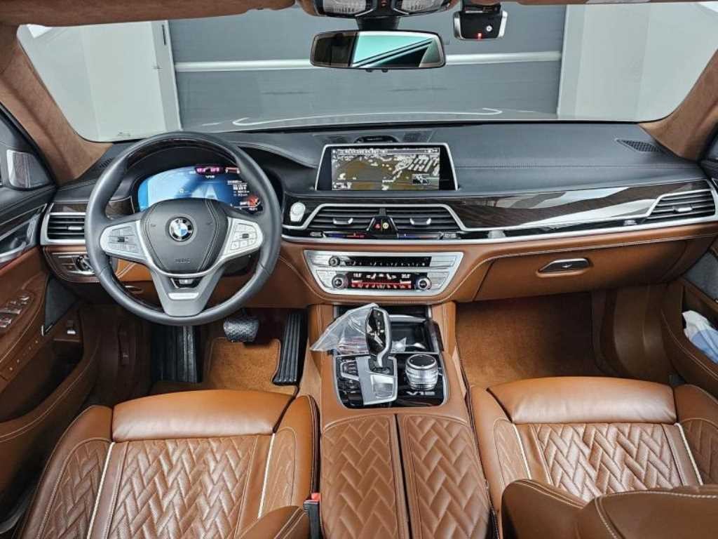 BMW 7시리즈 7시리즈 (G11) M760Li xDrive 이미지 5