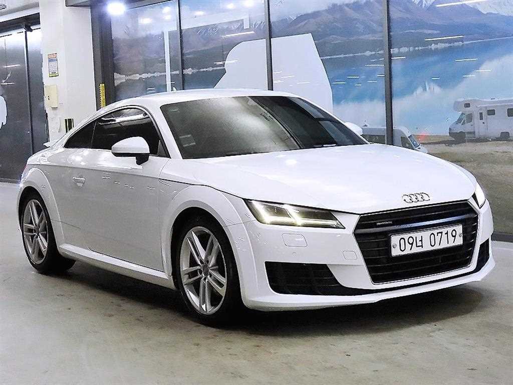 아우디 TT TT (8S) 쿠페 45 TFSI 콰트로 이미지 1