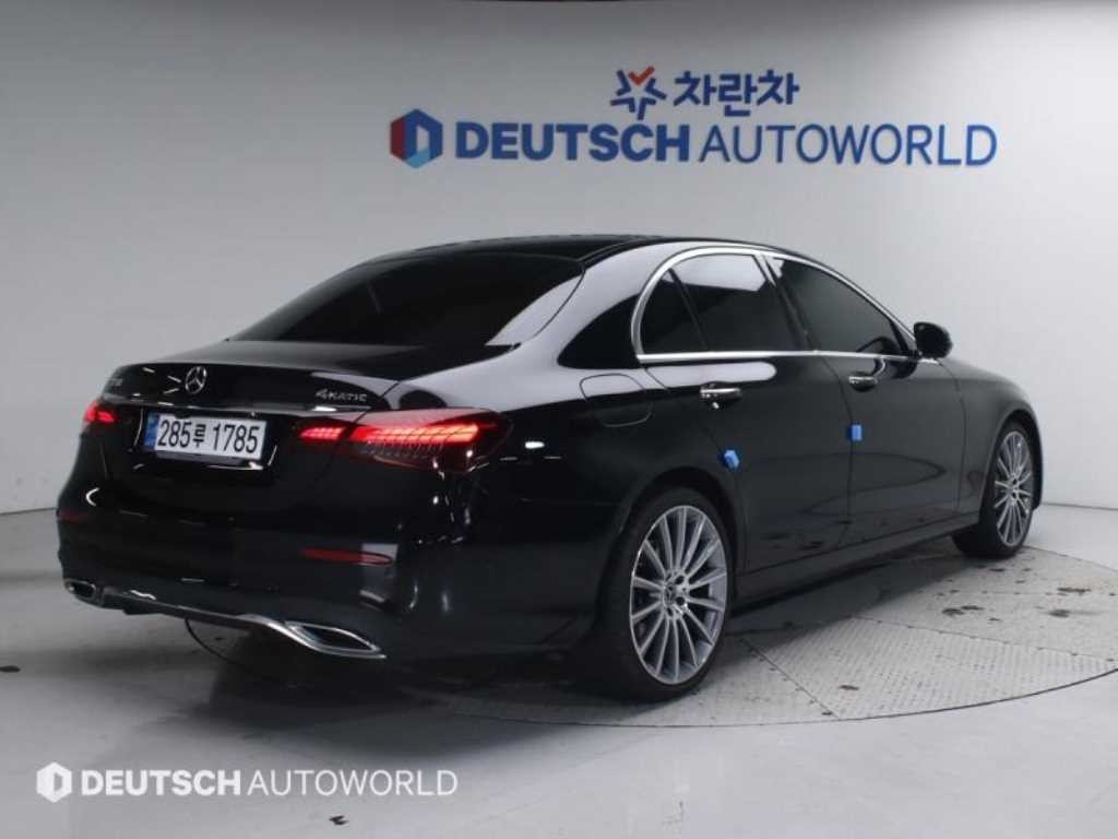 벤츠 E 클래스 E-클래스 W213 E350 4MATIC AMG LINE 이미지 2