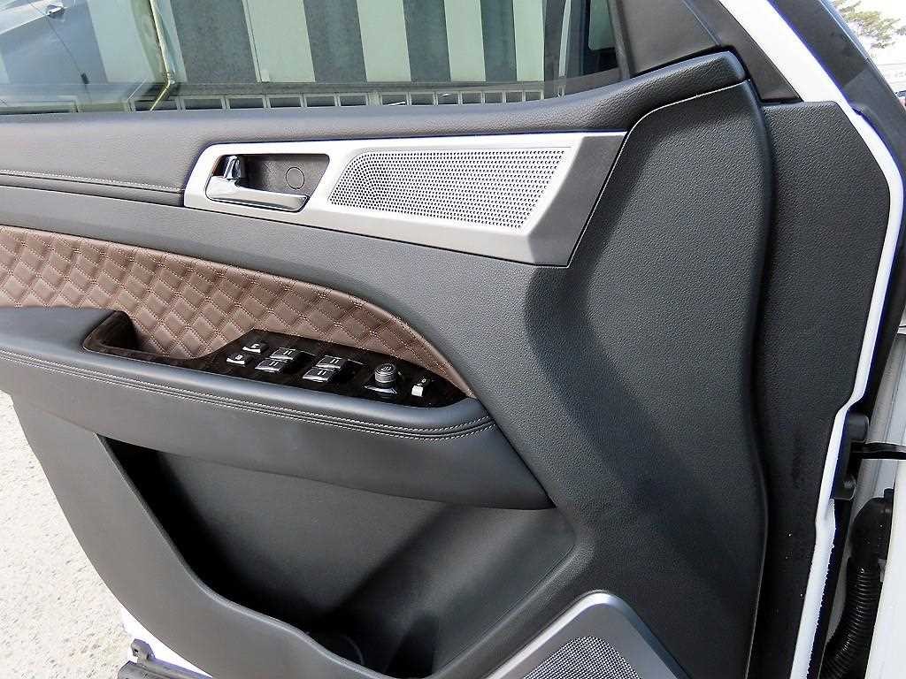 KG모빌리티(쌍용) 렉스턴 올 뉴 렉스턴 (Y450) 디젤 2.2 4WD 더 블랙 이미지 11