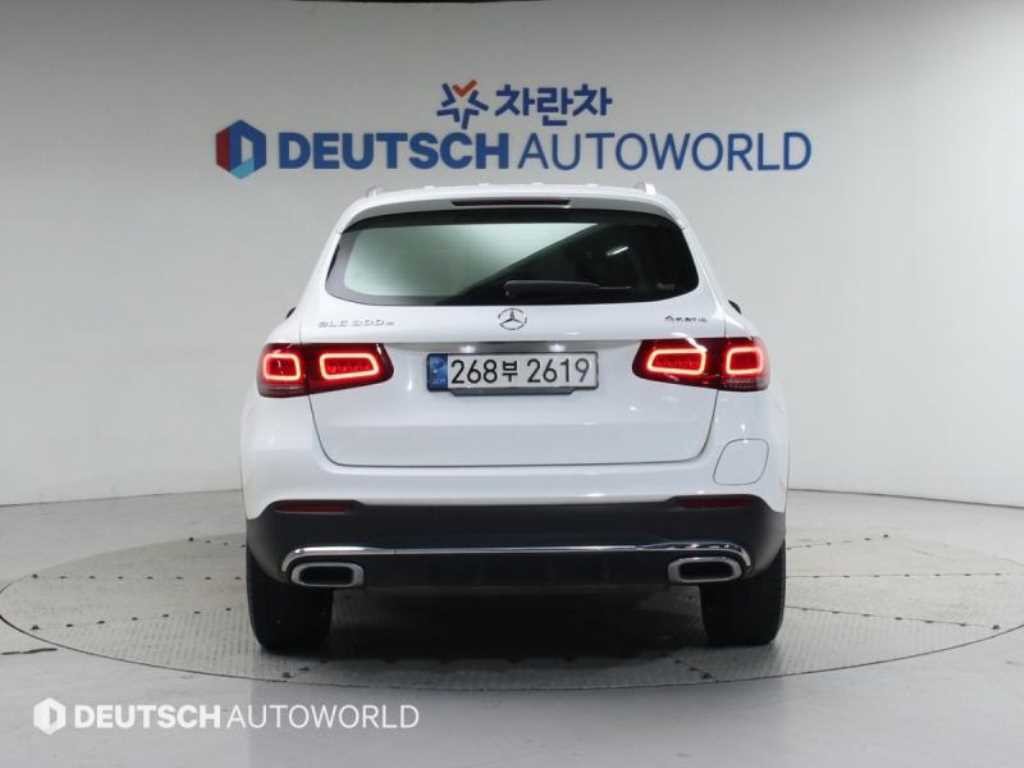 벤츠 GLC 클래스 GLC클래스 X253 GLC 300 e 4MATIC 이미지 4