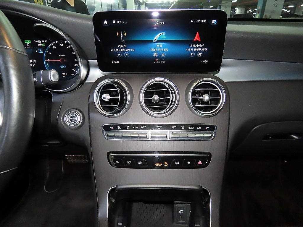 벤츠 GLC 클래스 GLC클래스 X253 GLC 300 e 4MATIC 쿠페 이미지 11