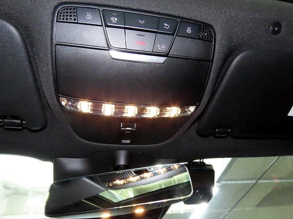 벤츠 GLC 클래스 GLC클래스 X253 GLC 300 e 4MATIC 쿠페 이미지 14