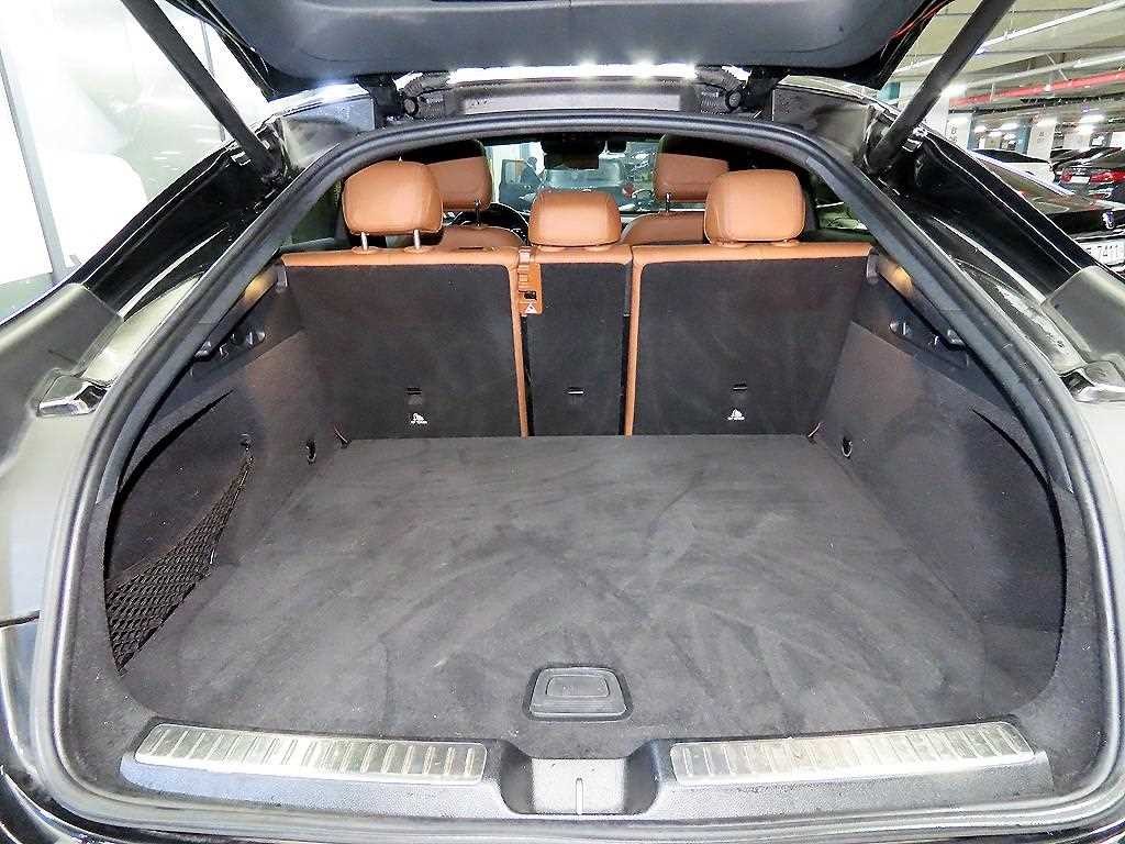 벤츠 GLC 클래스 GLC클래스 X253 GLC 300 e 4MATIC 쿠페 이미지 16