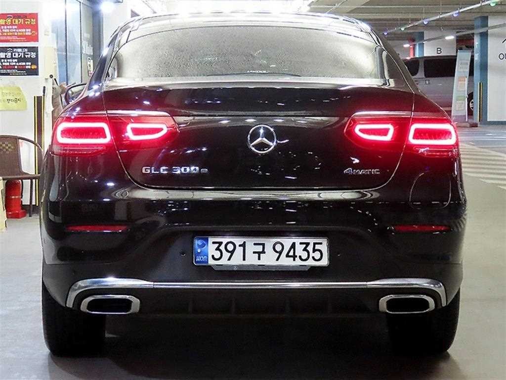 벤츠 GLC 클래스 GLC클래스 X253 GLC 300 e 4MATIC 쿠페 이미지 5
