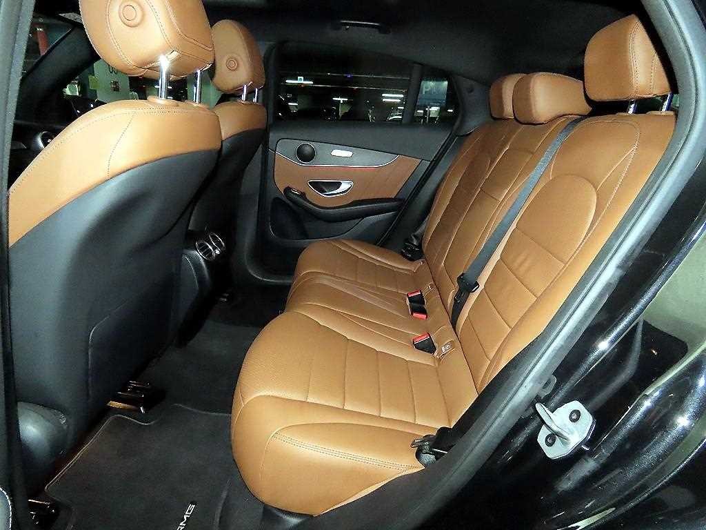 벤츠 GLC 클래스 GLC클래스 X253 GLC 300 e 4MATIC 쿠페 이미지 7