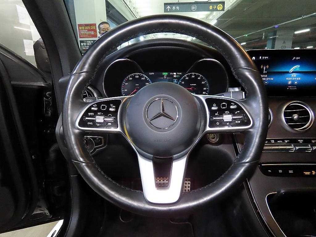 벤츠 GLC 클래스 GLC클래스 X253 GLC 300 e 4MATIC 쿠페 이미지 8