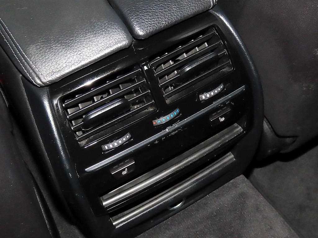 BMW 5시리즈 5시리즈 (G30) 520d M 스포츠 스페셜 에디션 이미지 13
