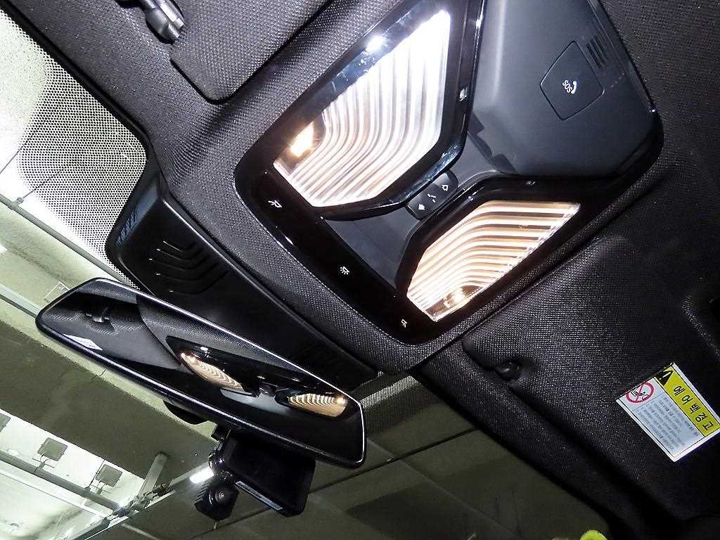 BMW 5시리즈 5시리즈 (G30) 520d M 스포츠 스페셜 에디션 이미지 17