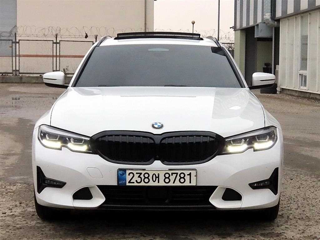 BMW 3시리즈 3시리즈 (G20) 320i 투어링 럭셔리 이미지 1