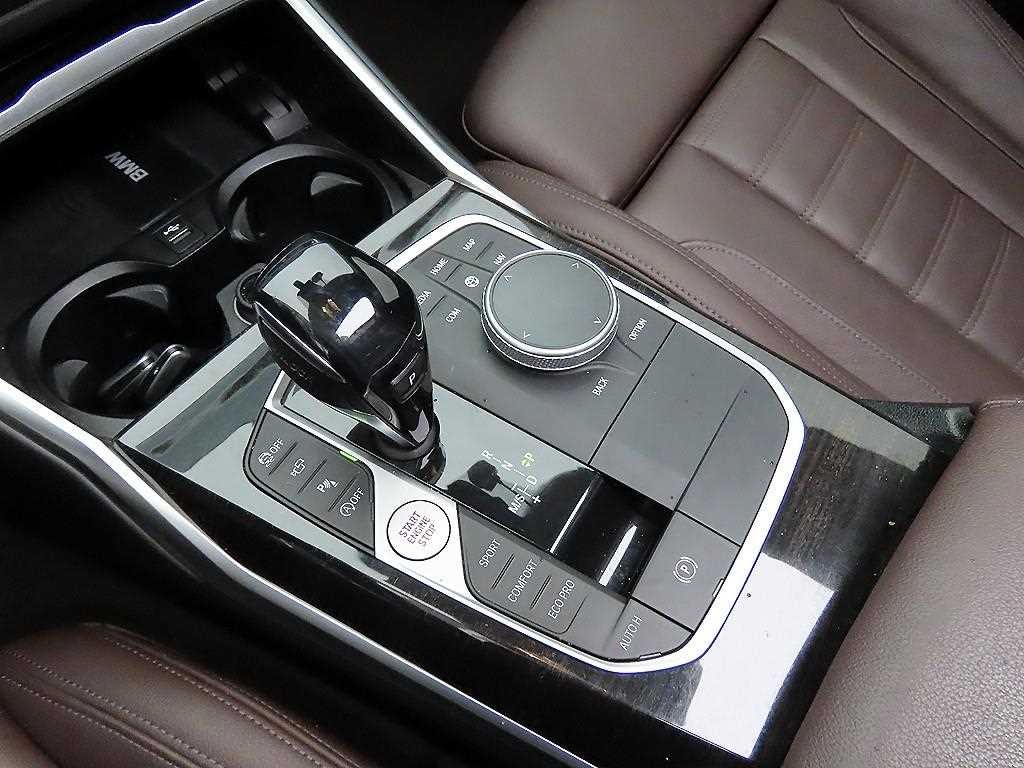 BMW 3시리즈 3시리즈 (G20) 320i 투어링 럭셔리 이미지 11