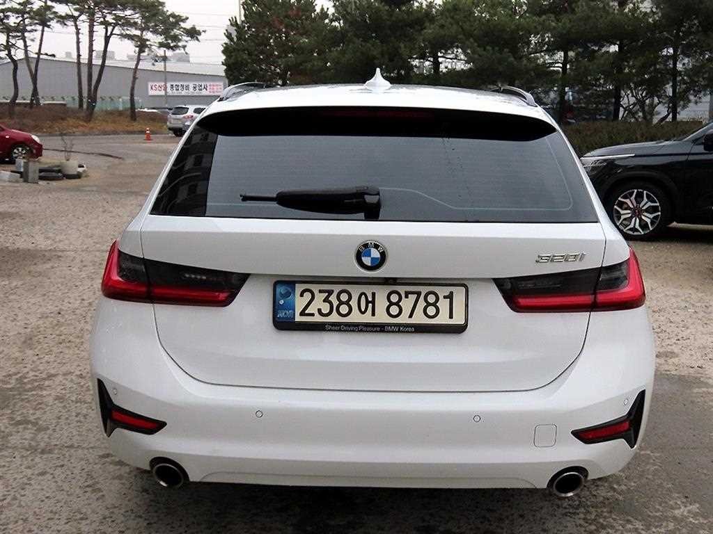 BMW 3시리즈 3시리즈 (G20) 320i 투어링 럭셔리 이미지 4