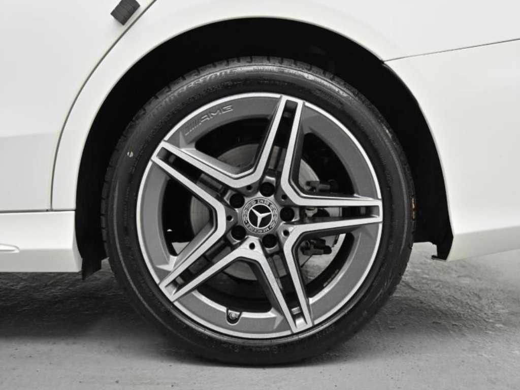 벤츠 C 클래스 C클래스 W205 C200 AMG LINE 이미지 5