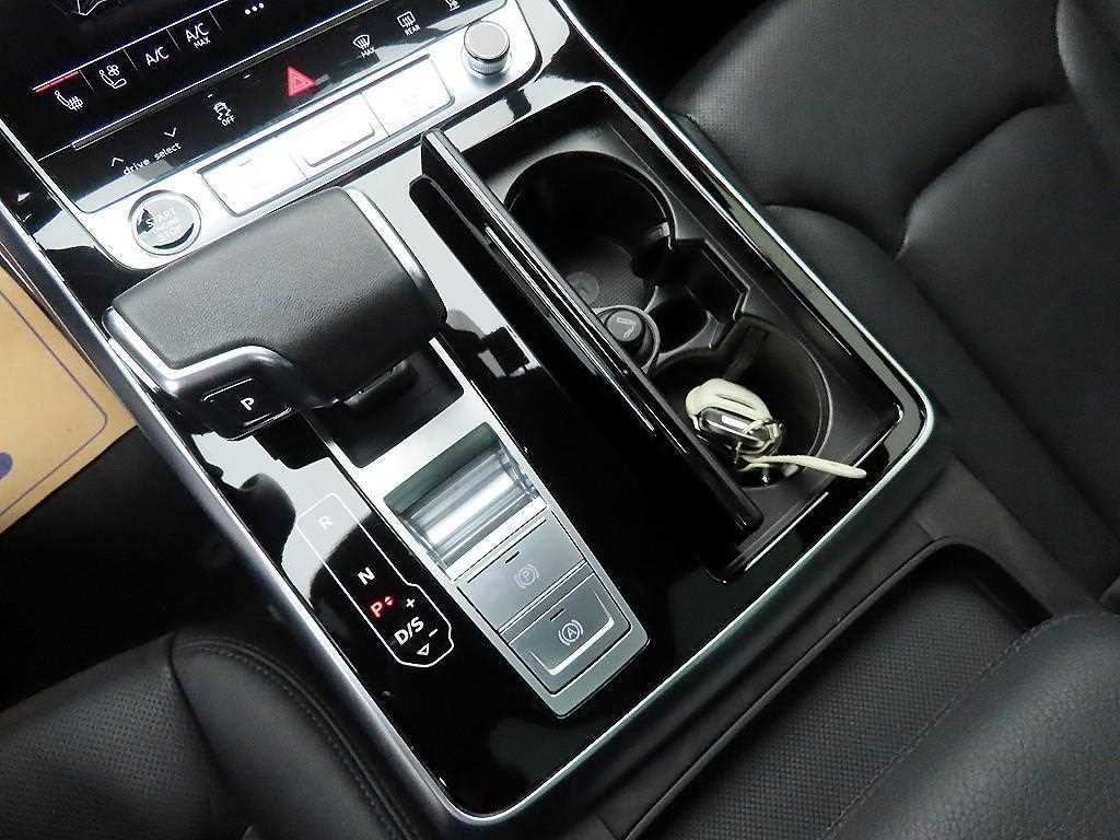 아우디 Q8 45 TDI 콰트로 프리미엄 이미지 10