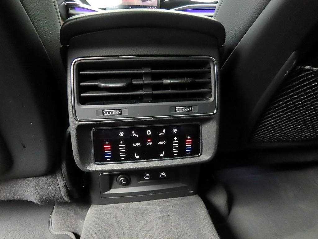 아우디 Q8 45 TDI 콰트로 프리미엄 이미지 12