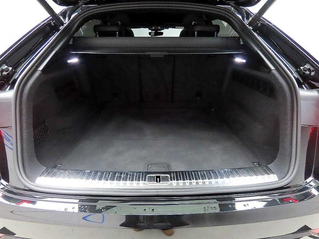 아우디 Q8 45 TDI 콰트로 프리미엄 이미지 18
