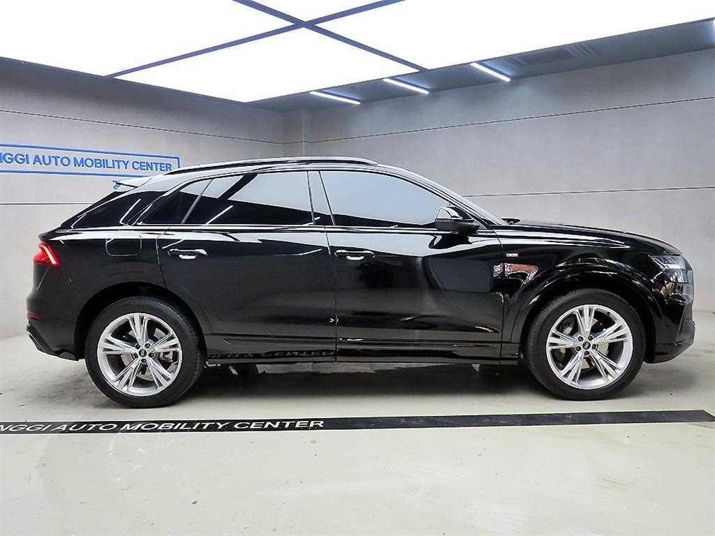 아우디 Q8 45 TDI 콰트로 프리미엄 이미지 2