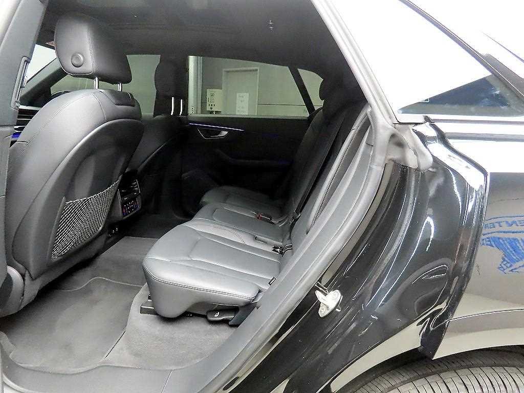 아우디 Q8 45 TDI 콰트로 프리미엄 이미지 6