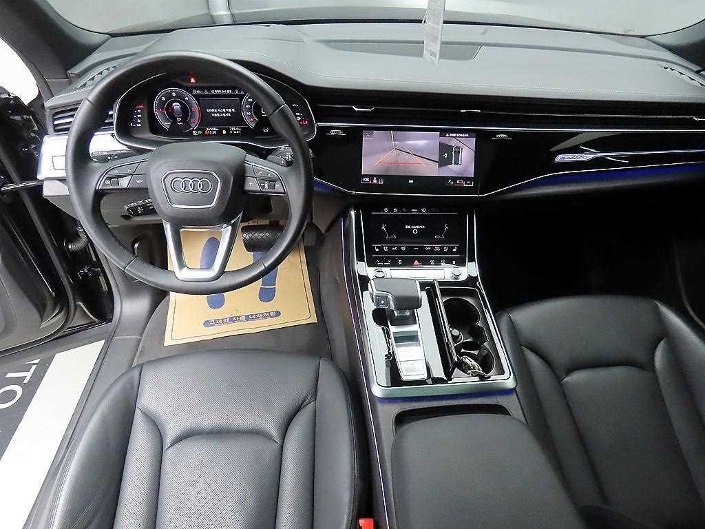 아우디 Q8 45 TDI 콰트로 프리미엄 이미지 7