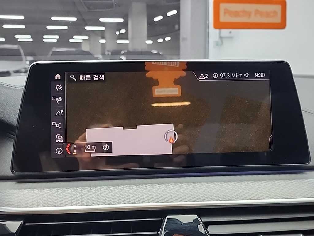 BMW 5시리즈 5시리즈 (G30) 520d xDrive M 스포츠 플러스 이미지 15