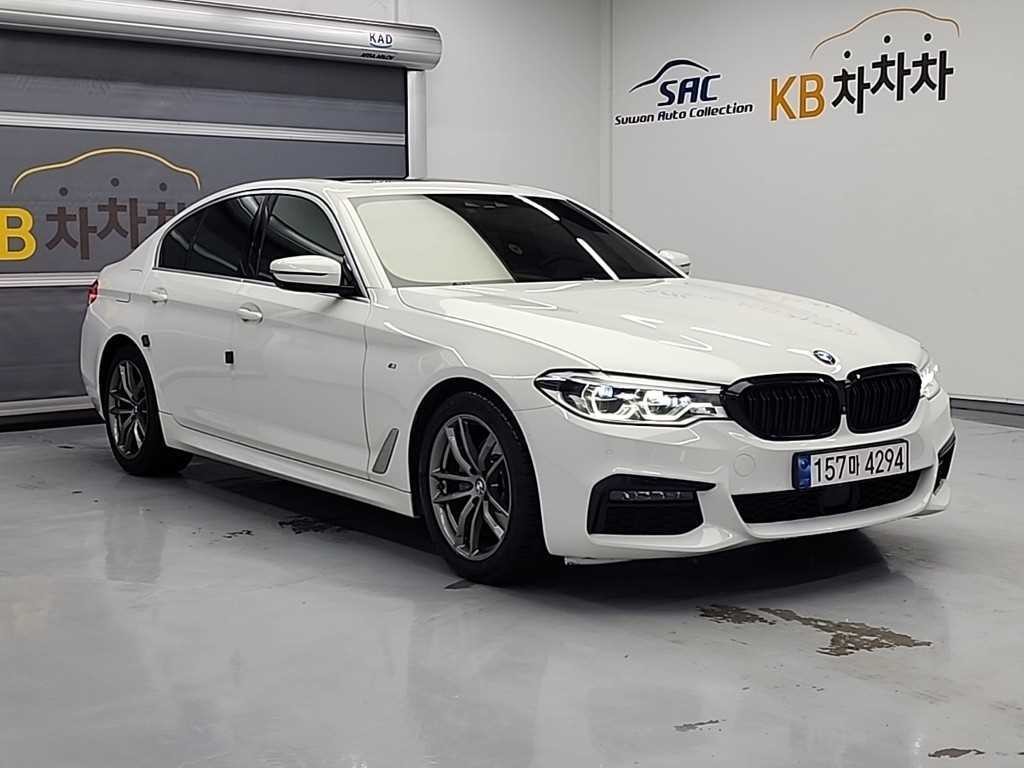 BMW 5시리즈 5시리즈 (G30) 520d xDrive M 스포츠 플러스 이미지 4