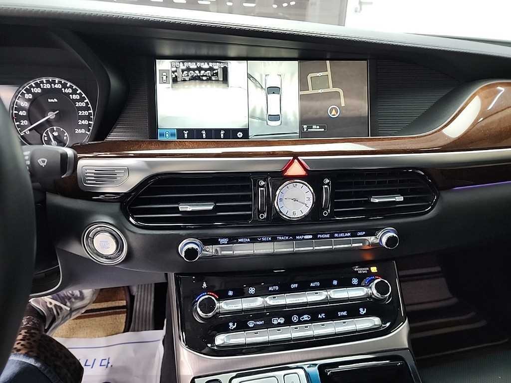 제네시스 EQ900 5.0 GDI AWD 리무진 프레스티지 이미지 10