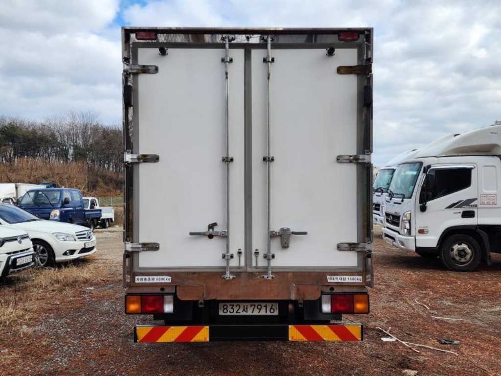중대형화물 탑차/윙바디 냉동탑 2.5톤 이미지 4