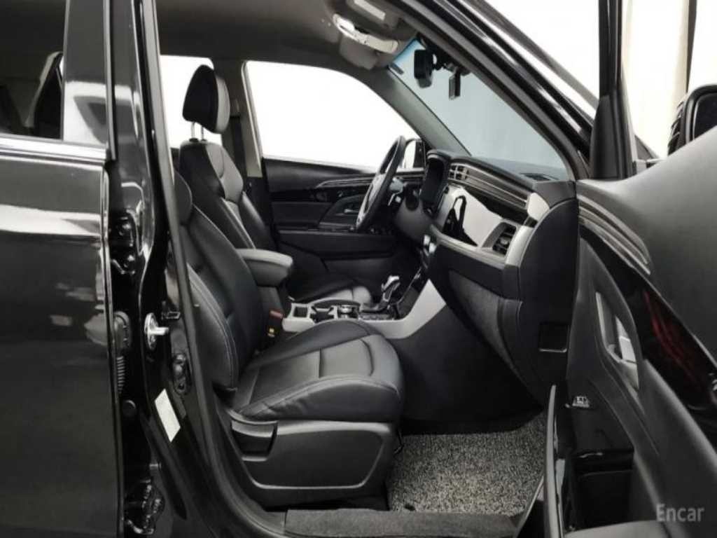 KG모빌리티(쌍용) 코란도 뷰티풀코란도 2WD 가솔린 1.5 C7 이미지 9