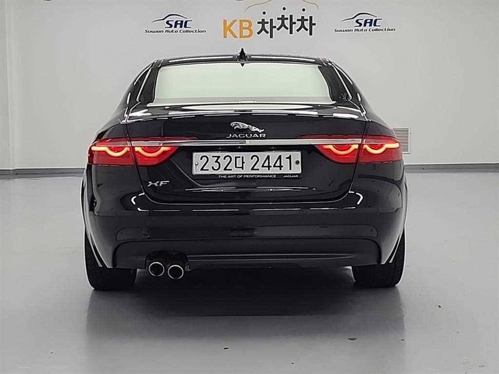 재규어 XF XF(X260) 2.0D 포트폴리오 이미지 4