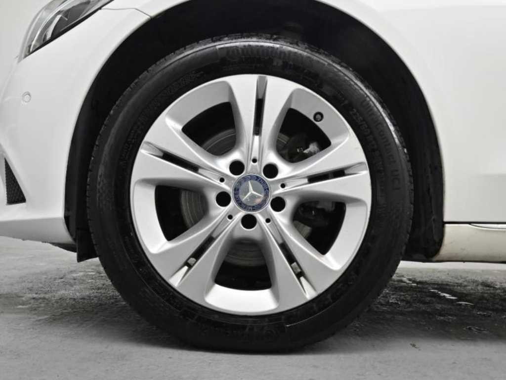 벤츠 C 클래스 C클래스 W205 C220 d 4MATIC 이미지 5
