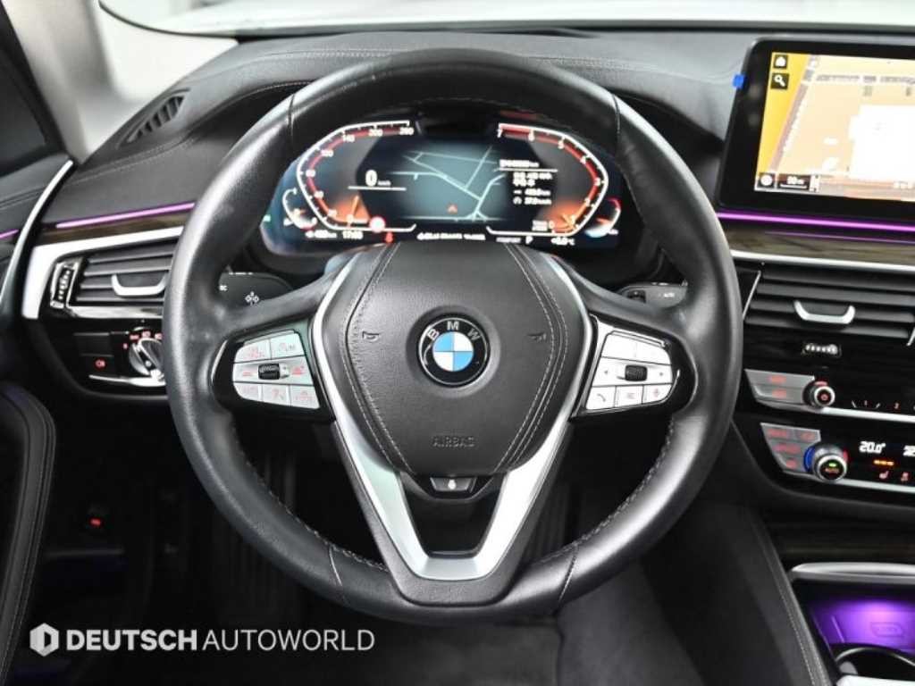 BMW 5시리즈 5시리즈 (G30) 520i 럭셔리 이미지 13