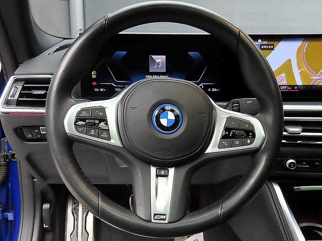 BMW i4 eDrive 40 M 스포츠 프로 이미지 9