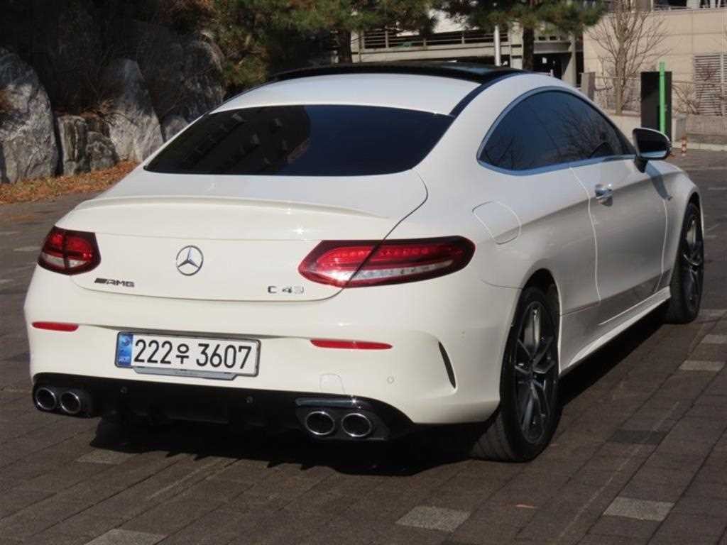 벤츠 C 클래스 C클래스 W205 C43 AMG 4MATIC 쿠페 이미지 3