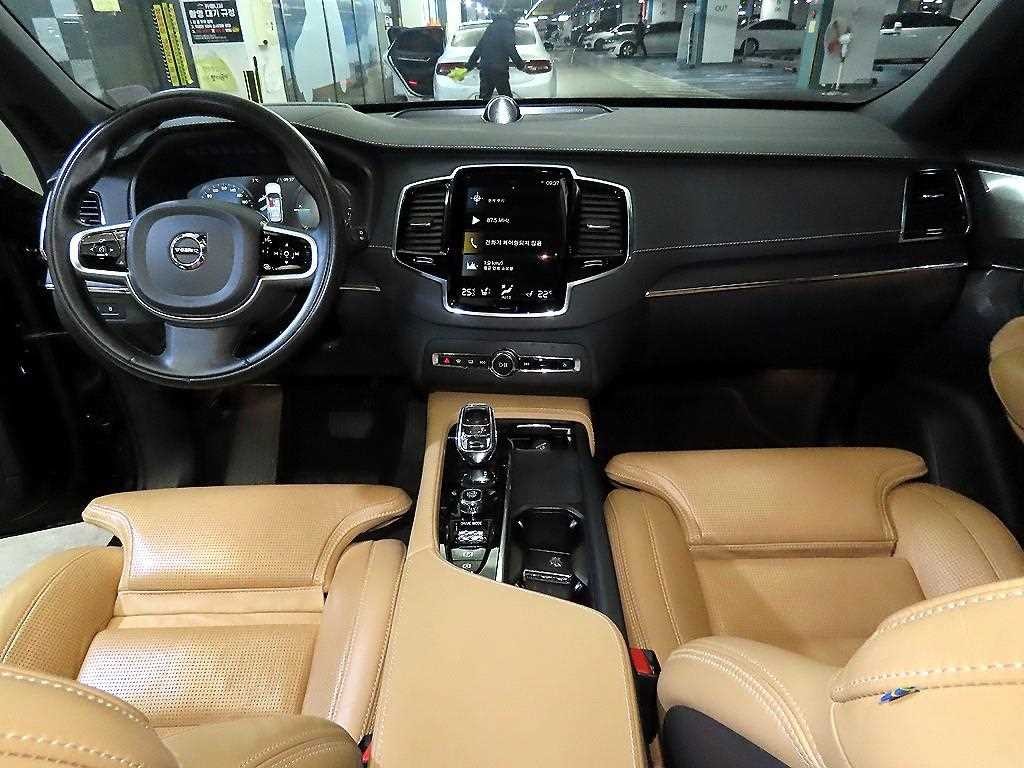 볼보 XC90 XC90 2세대 2.0 T8 AWD 인스크립션 이미지 10