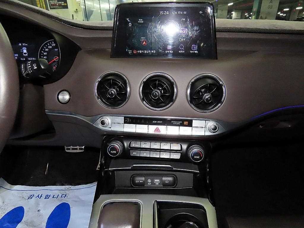 기아 스팅어 가솔린 2.0 터보 2WD 플래티넘 이미지 11