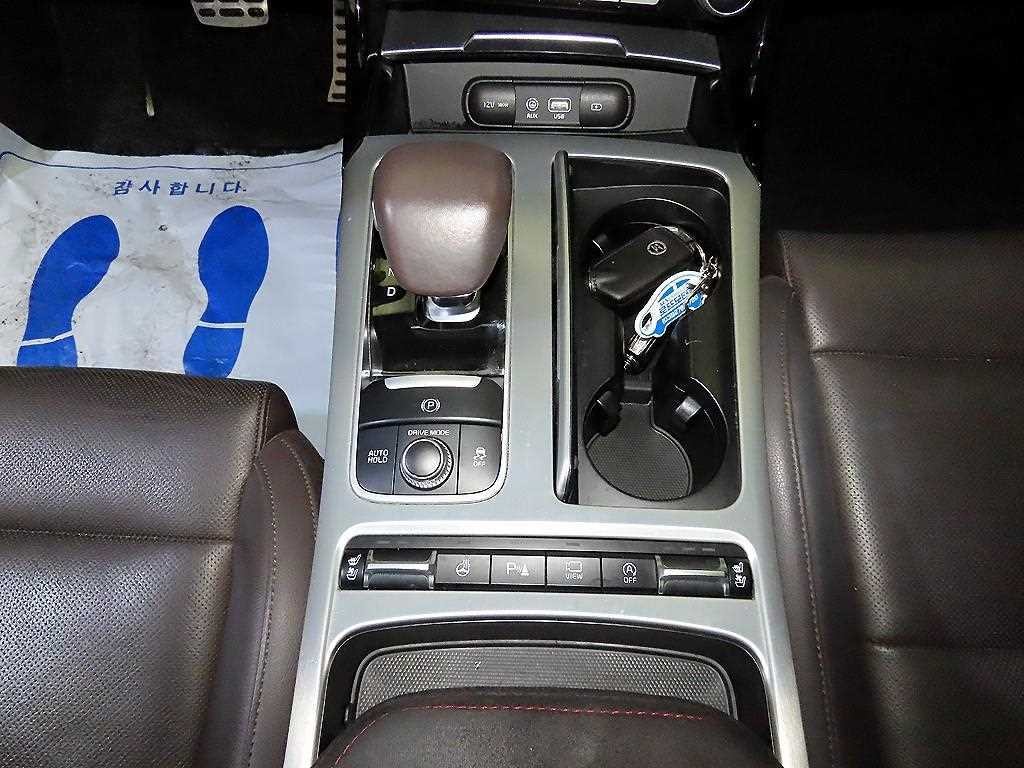기아 스팅어 가솔린 2.0 터보 2WD 플래티넘 이미지 12