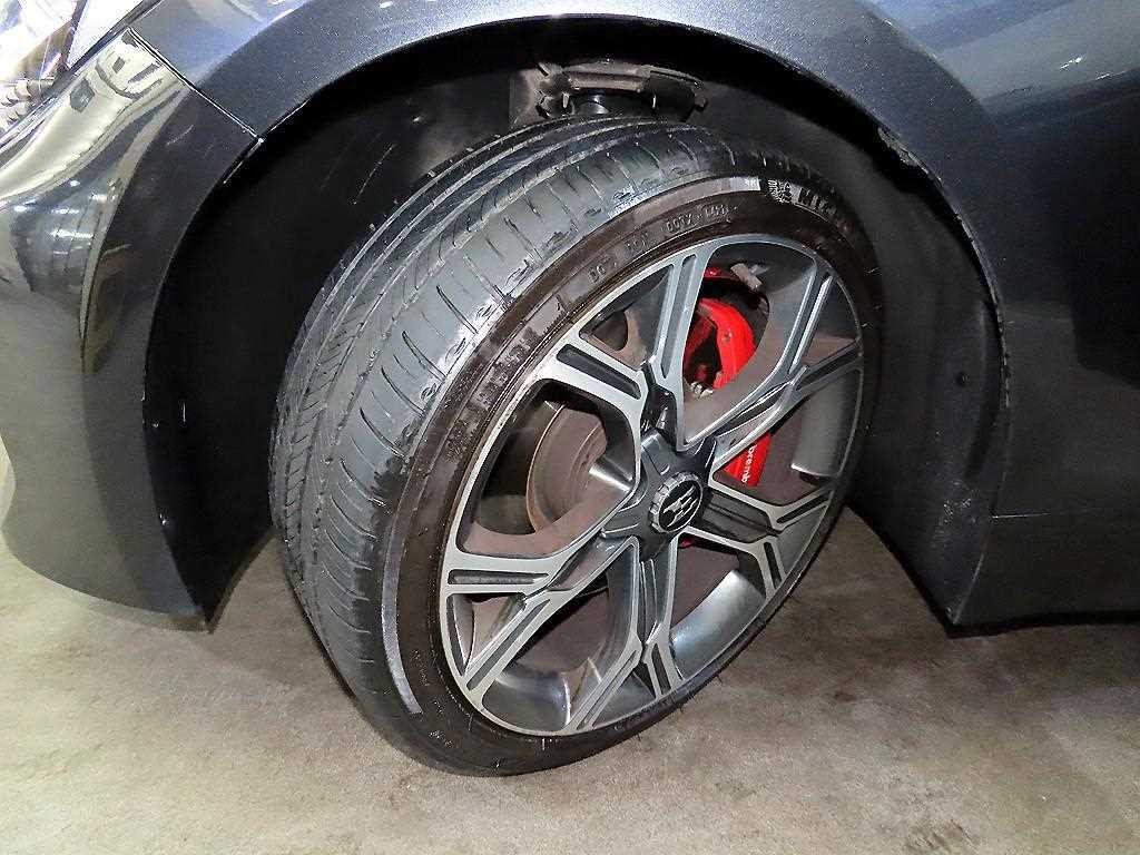 기아 스팅어 가솔린 2.0 터보 2WD 플래티넘 이미지 20