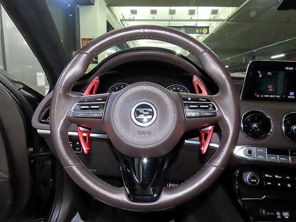 기아 스팅어 가솔린 2.0 터보 2WD 플래티넘 이미지 8