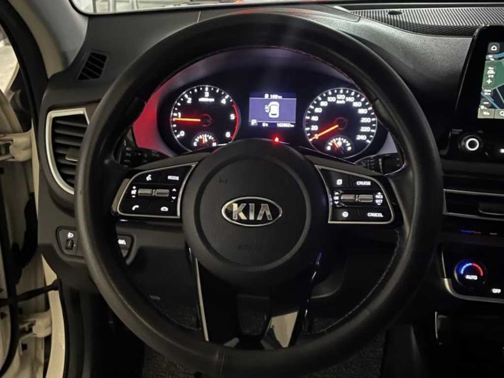 기아 셀토스 디젤 1.6 2WD 노블레스 이미지 9