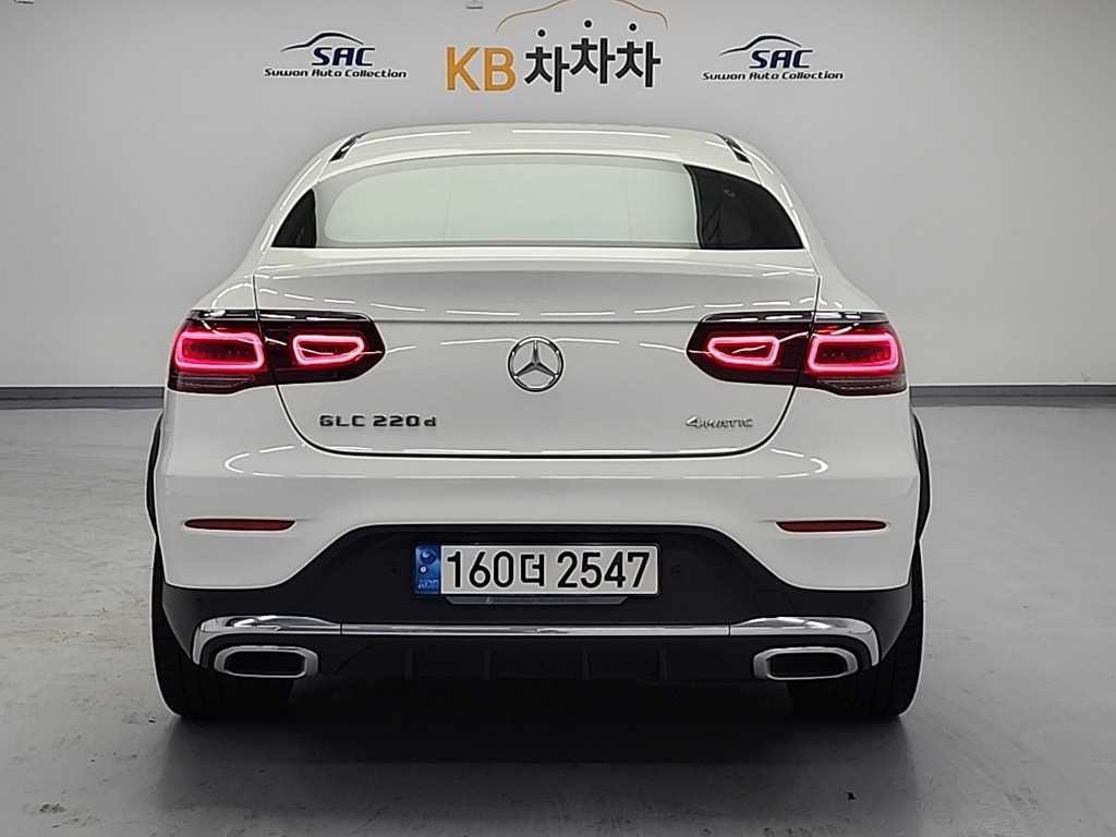 벤츠 GLC 클래스 GLC클래스 X253 GLC 220 d 4MATIC 쿠페 이미지 3