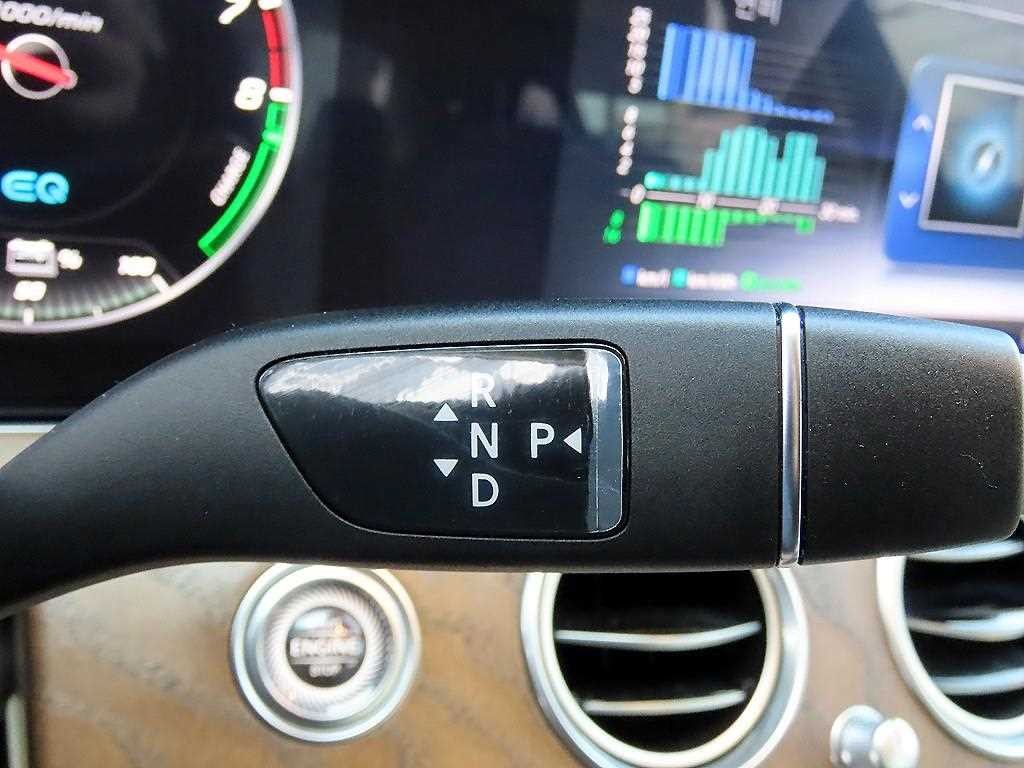 벤츠 E 클래스 E-클래스 W213 E300e 4MATIC 익스클루시브 이미지 11