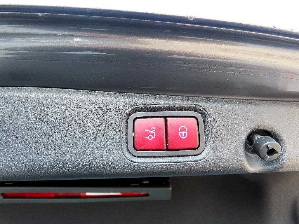벤츠 E 클래스 E-클래스 W213 E300e 4MATIC 익스클루시브 이미지 15