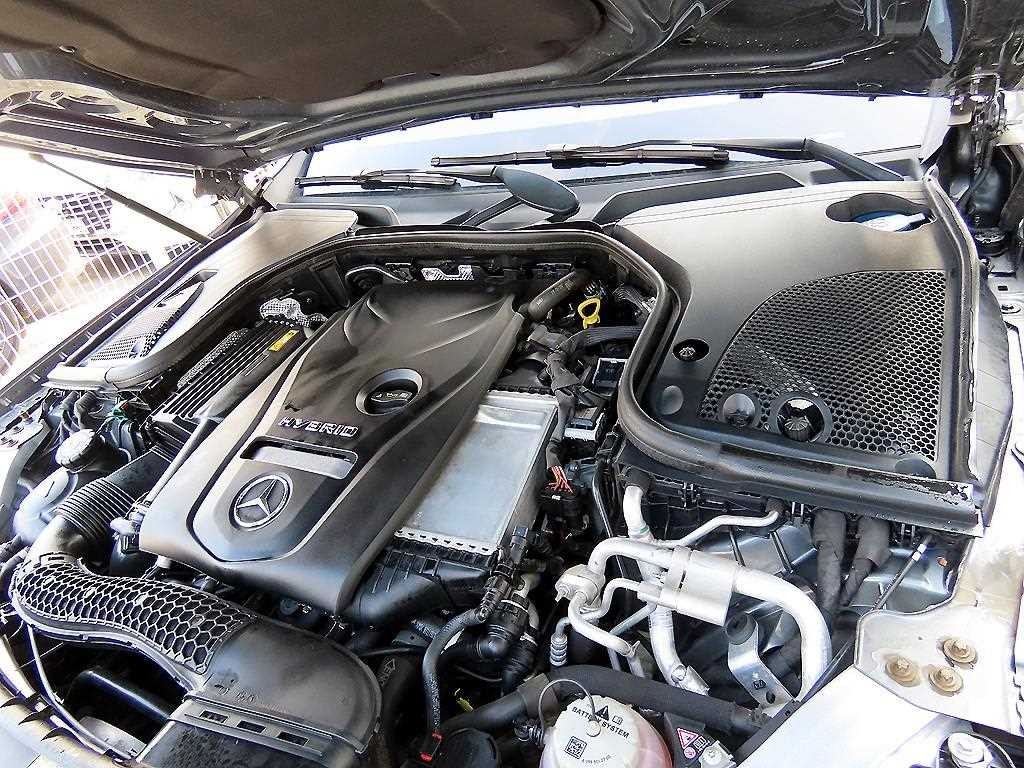 벤츠 E 클래스 E-클래스 W213 E300e 4MATIC 익스클루시브 이미지 19