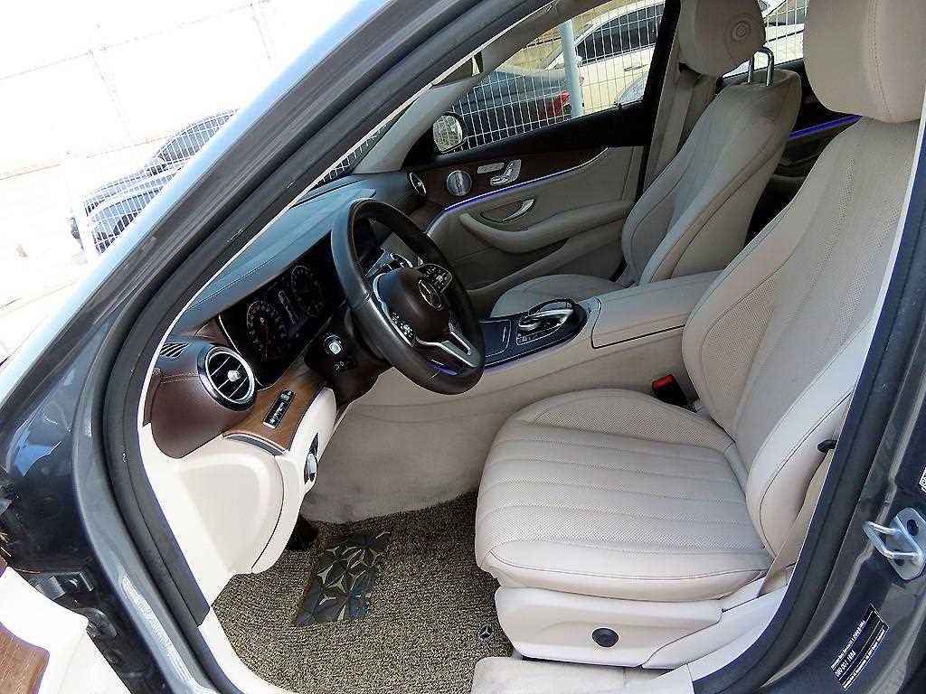 벤츠 E 클래스 E-클래스 W213 E300e 4MATIC 익스클루시브 이미지 6